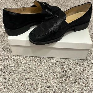 Black softlack taupe shoes. Great condition. Made in Italy. Size 37. Very comfy